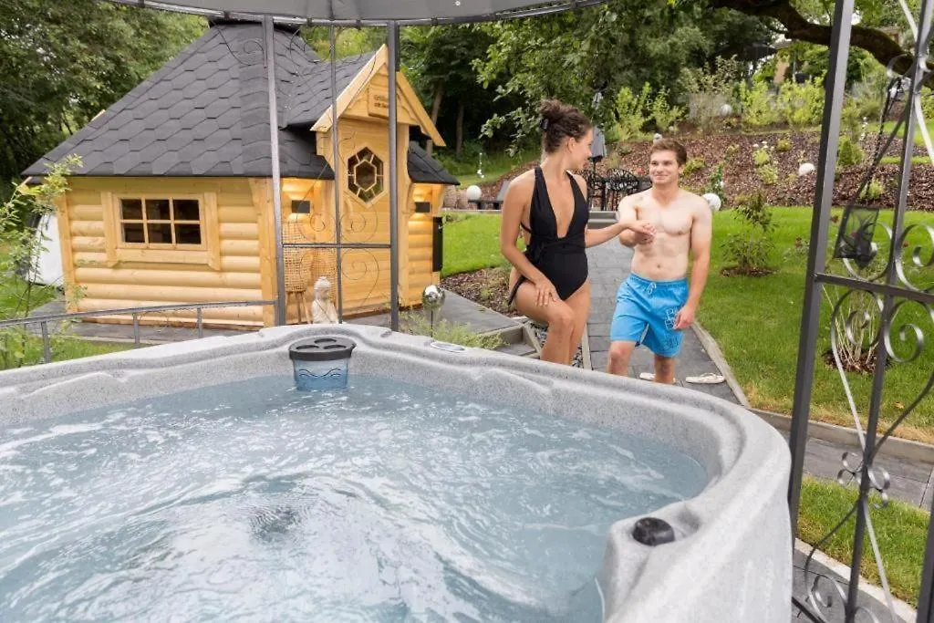 Chalet Vitaspa - Whirlpool & Sauna Privatspa Pegnitz